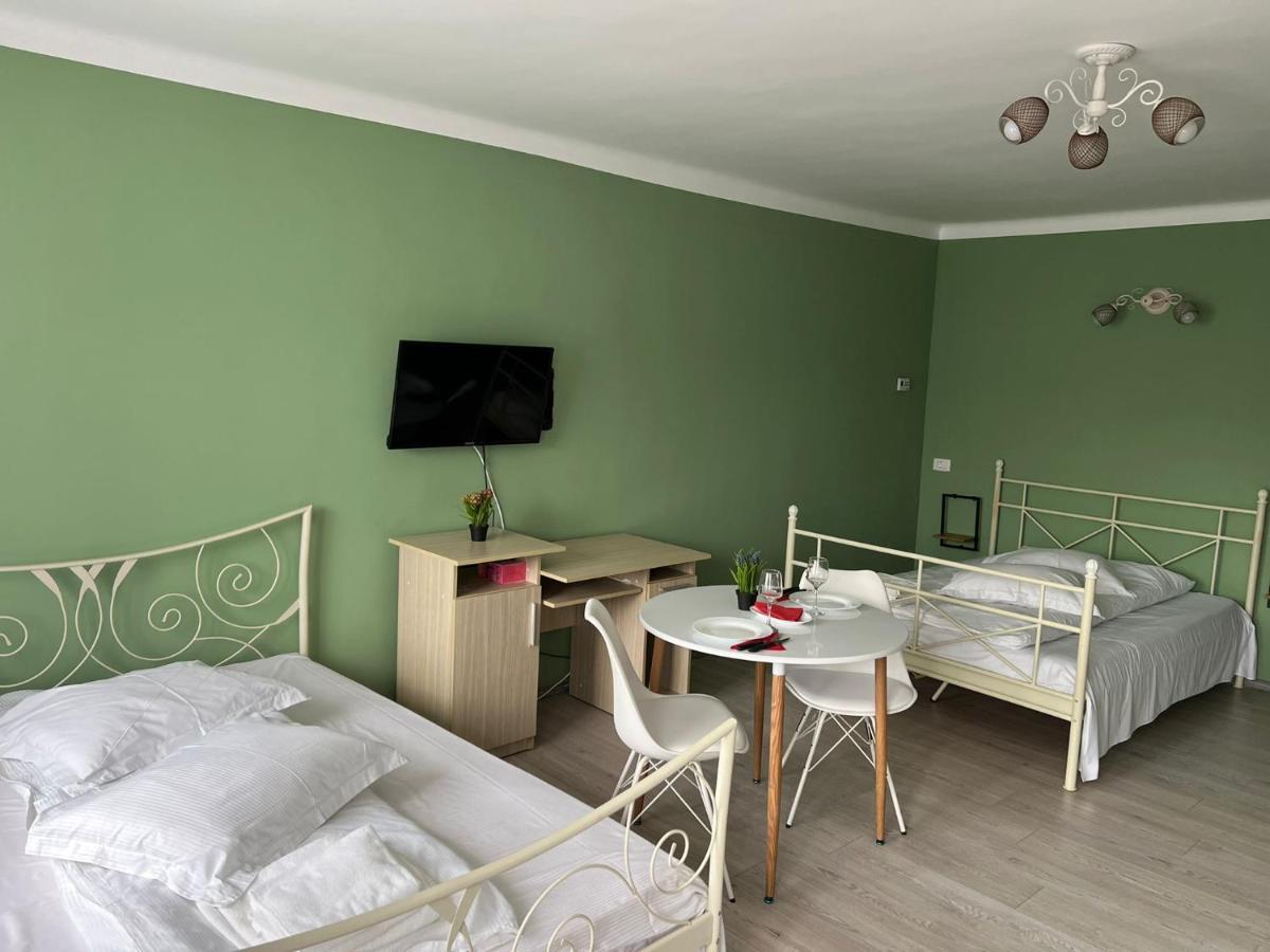 Premont Studios Vidombák Kültér fotó